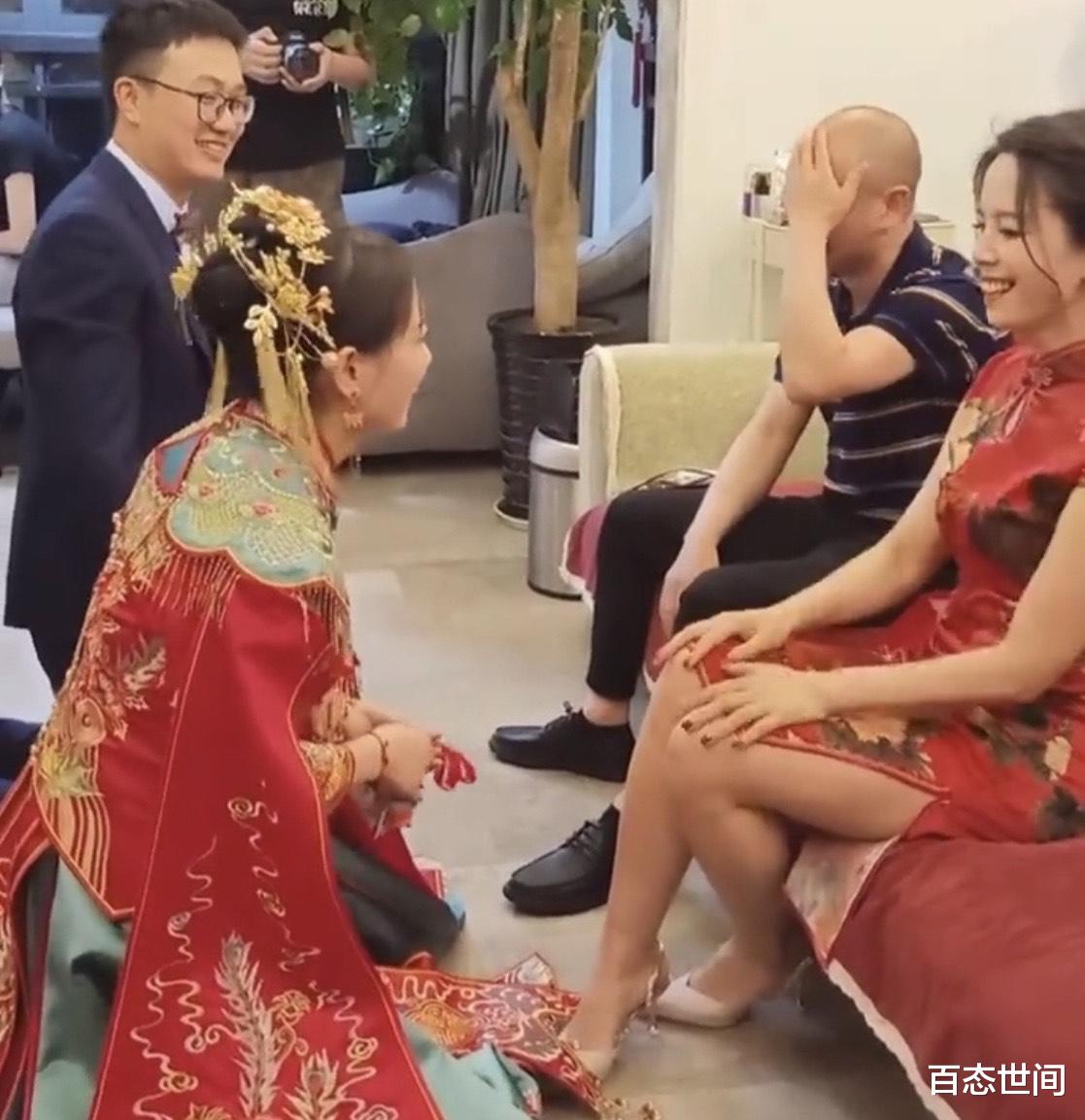 百态世间 成都高颜值丈母娘豪送女儿两套房作嫁妆：两套房在手，幸福到永久