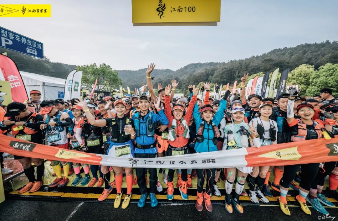 越野赛|他:农民、高中毕业,不但爱跑步,还自己办比赛,一个跑痴