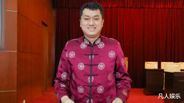 肖战|李宏烨自比马季再惹争议，蹭郭德纲热度后，开始质疑传统相声