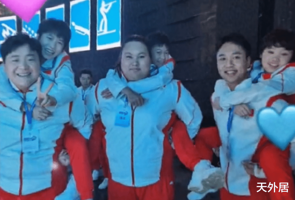 全红婵|全红婵社交媒体狂秀“追星”成果：抱于毅+合影周深邓超+雯雯挂件