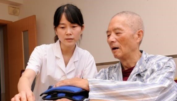 医学生|二本院校的“医学生”，毕业后会去哪里工作？看完后眼红又心酸