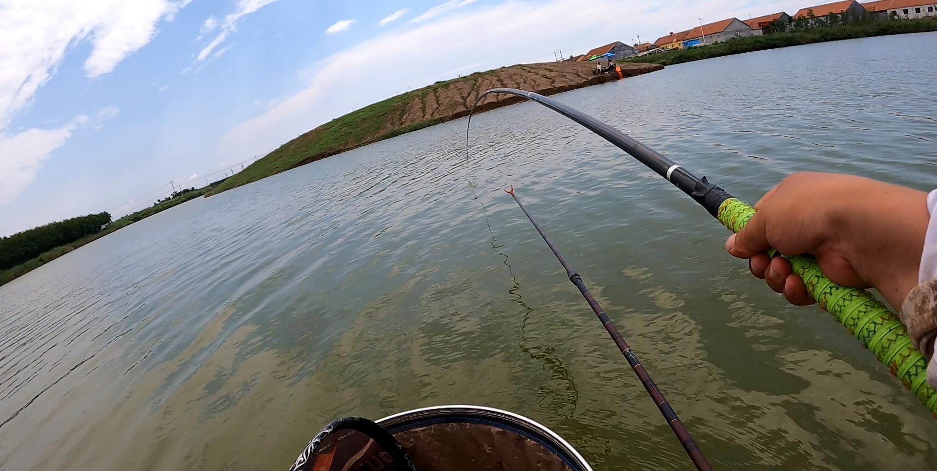 |顶级国产碳布制作，3.9只有59克，这款国产鱼竿终于迎来高光时刻