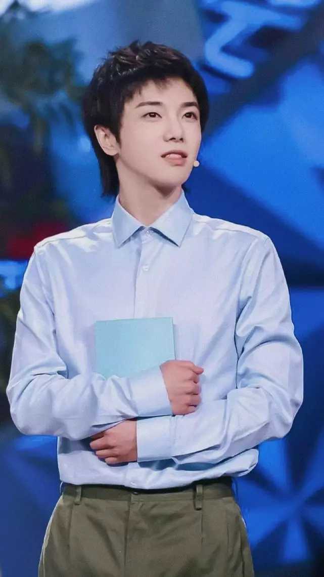 华晨宇|华晨宇和张碧晨生子事件升级，华晨宇的瓜一波接一波，目不暇接！