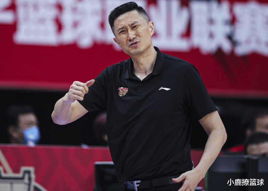 广东男篮|广东宏远名将遭遇重伤！第二阶段报销，杜锋如何应对？