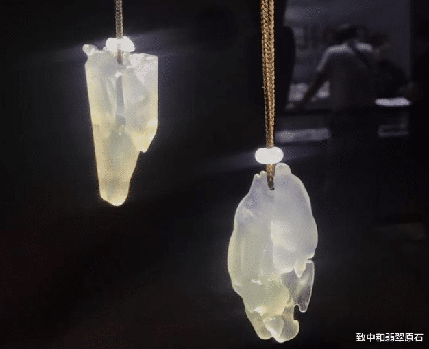 雕刻|扔鱼缸都碍事的原石,雕刻师却将其变废为宝,是我孤陋寡闻了!