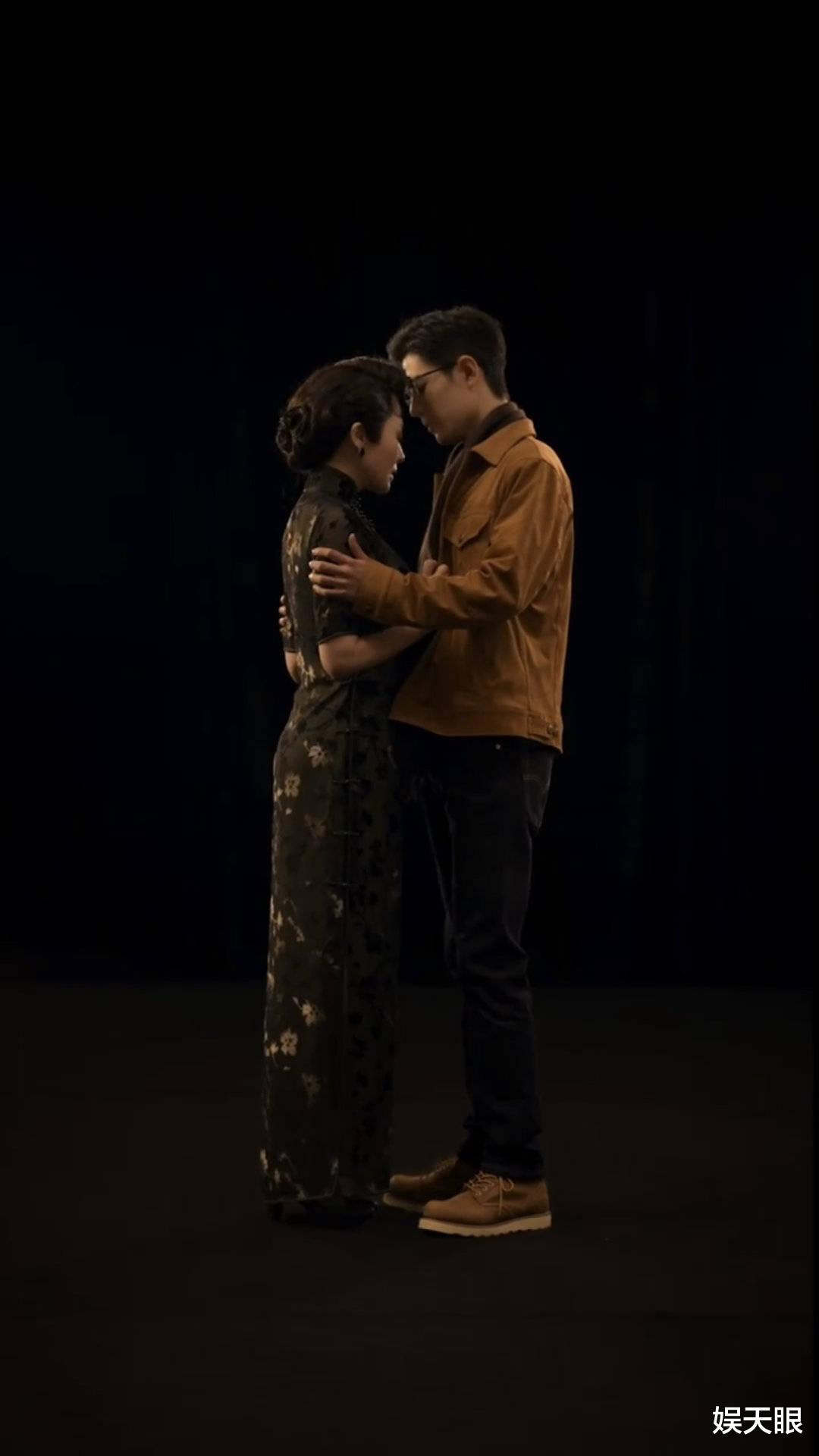 许晴|30岁肖战，52岁许晴，从对视到亲吻拥抱，绝了