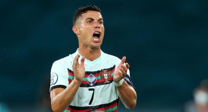 凤翘松谈情感|C罗创纪录!史上第3人+17座金靴奖,比肩2大巨星,61年神迹诞生