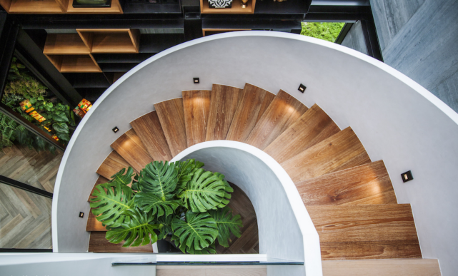 复式楼梯怎么装?最漂亮有创意的楼梯装修,家里多出10㎡