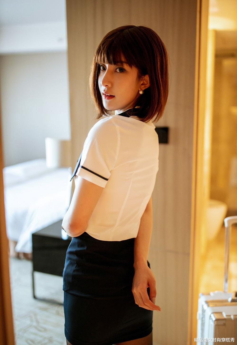 |白衬衫+包臀裙，让你看起来更具专业职业素养，配上丝巾优雅动人
