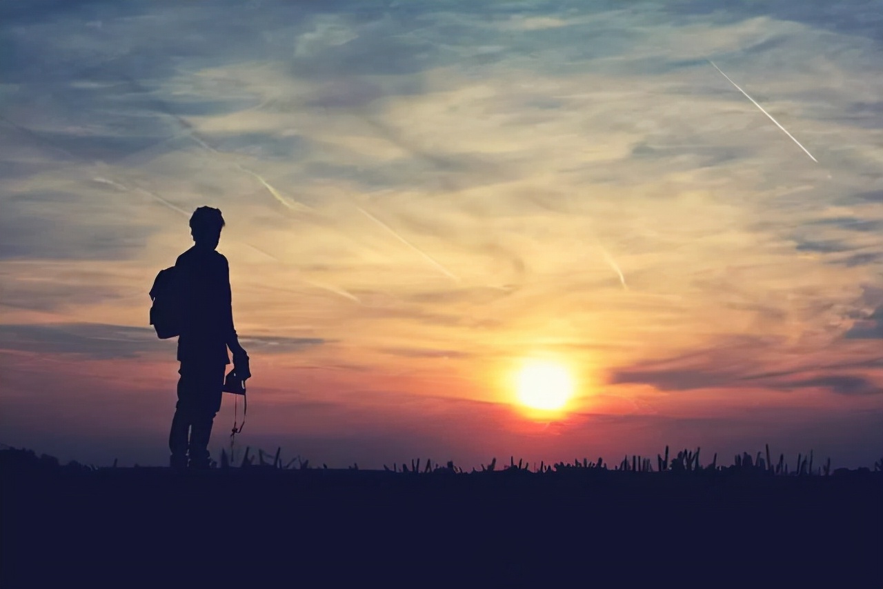 活着|人生有三道坎儿，全部迈过去也就赢了，可惜很多人输在第二