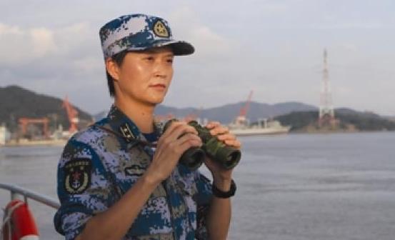 金立|放弃华为百万年薪，34岁参军入伍成女军官，她的经历令人钦佩