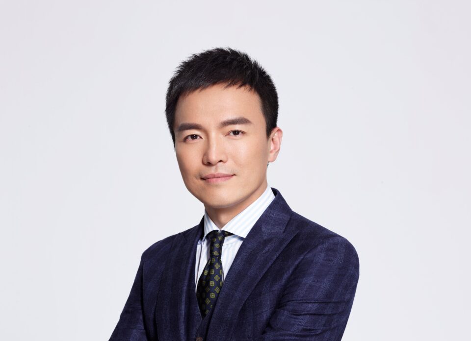 非你莫属|《非你莫属》那些霸道总裁 有人挥泪卖楼 有沦为阶下囚 只有他