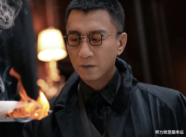 扫黑风暴:大风大浪的海总火了,拍7天演5场戏,却成了网络红人?