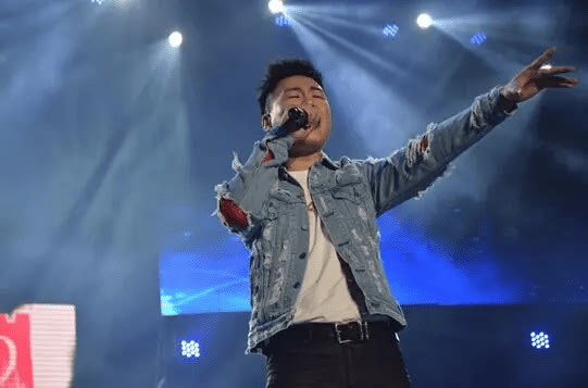 贾樟柯|胡彦斌疑似恋情曝光，饭后高调牵着美女进酒店，曾透露被家人逼婚