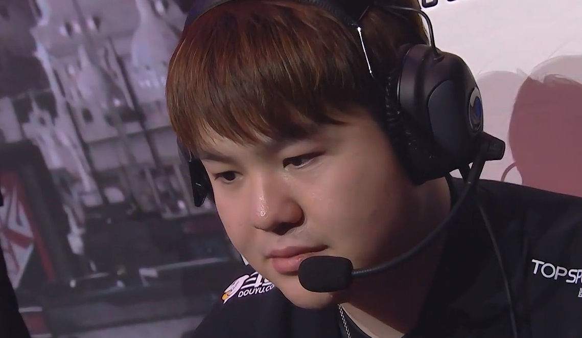 lpl|“LPL全华班陷入疯狂状态”！一周打10场比赛，选手再打50场排位