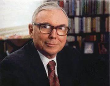  查理芒格：人到中年，艰难得入不敷出时，遵循两个原则，便能翻身