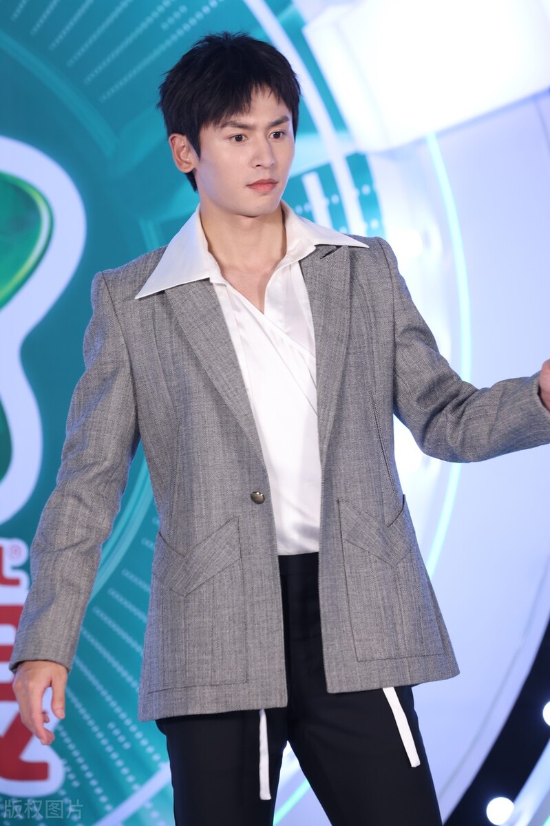 张哲瀚|张哲瀚，小S，在国家民族“荣辱”和“大义”边缘疯狂试探