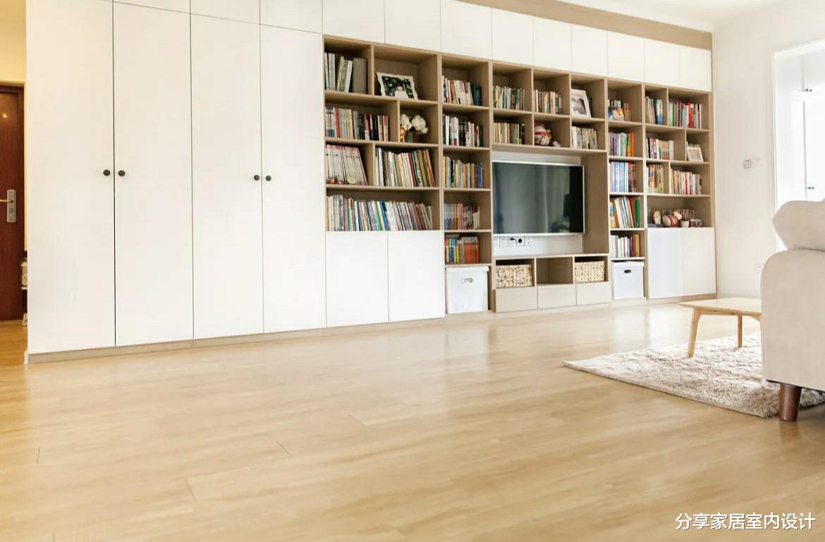 这个家，原木风清爽又舒适，电视墙收纳可以给满分，太实用啦！