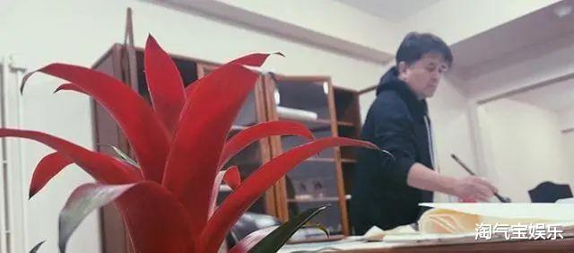 庆余年|62岁毕福剑晒家中内景，家具陈旧凌乱，浮肿邋遢直言想耕田种地