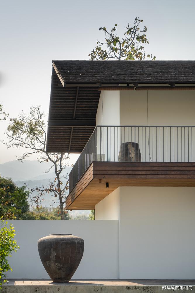 干净简洁的泰国小宅,可持续性的美学设计贯穿其中