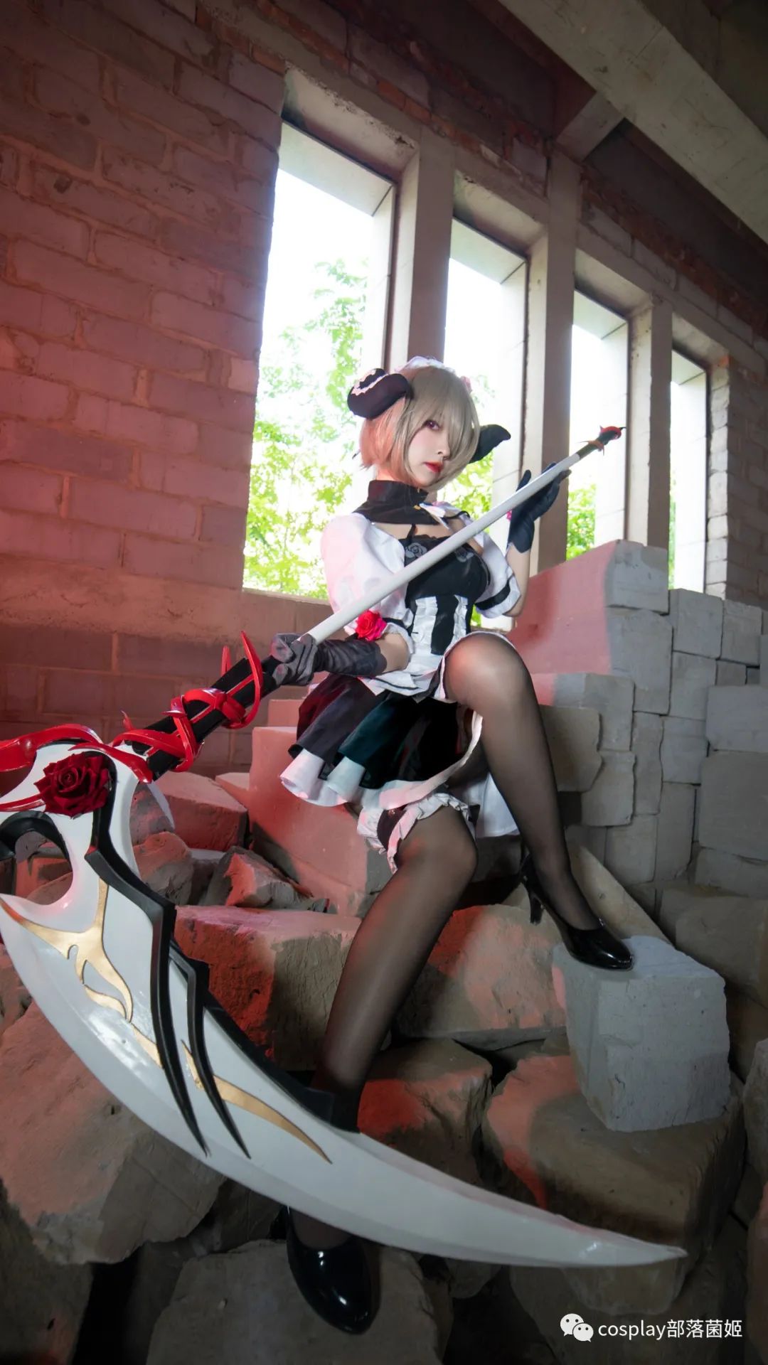 崩坏3|cos:崩坏3丽塔cos正片@樱泽诗诗,女仆会忠诚的执行主人命令