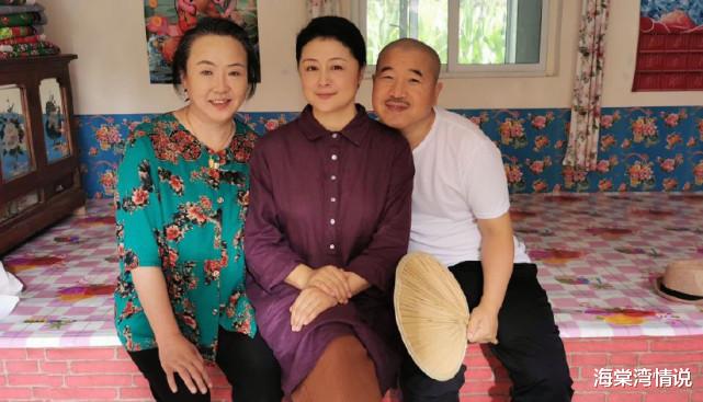 海棠湾情说|50岁于月仙因车祸去世，前一天老公还与其互动，夫妻俩最后亲密合影曝光