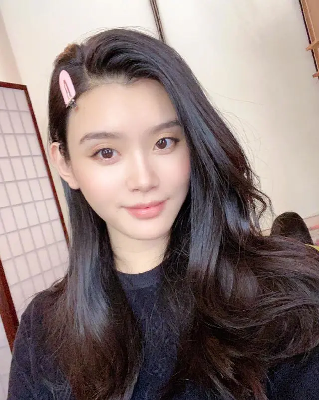 闲鱼有话说|奚梦瑶不愧是豪门阔太，近5千元的睡衣连买4套，挺孕肚还不忘健身