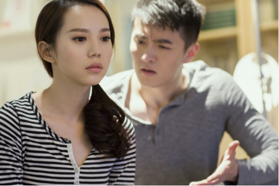 番禺|杭州：小情侣吵架把礼物当垃圾扔掉，逼保洁阿姨赔钱：你没长眼吗