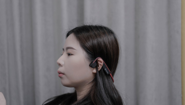 vivo|骨传导耳机的究极进化？sanag气传导耳机的红与黑