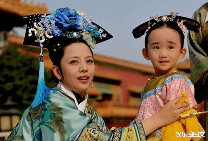 甄嬛传|《甄嬛传》中小演员现状：胧月逆袭成大美女，温宜演艺事业红火