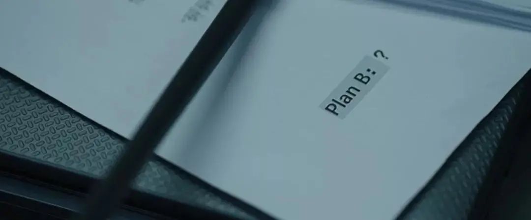 肖央|神作跌下神坛，可惜了他影帝般的演技