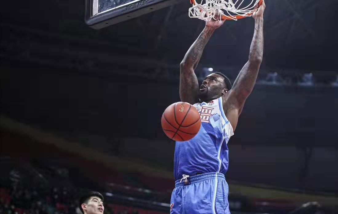 新疆男籃|27+13+4+3！阿的江找到關(guān)鍵拼圖，激活鋒線雙星，季后賽未來(lái)可期