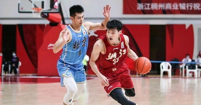 一个人的夜晚 CBA明日六场对决！辽鲁大战万众期待，新疆挽回颜面，首钢遭遇克星