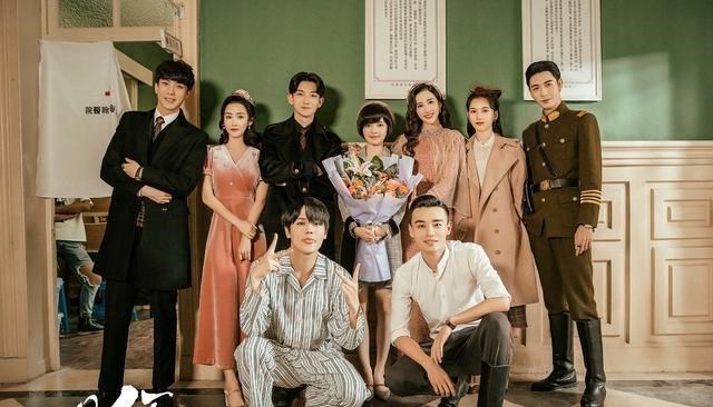 梁朝伟|《一见倾心》首播，民国造型帅气逼人，无奈剧情油腻引吐槽