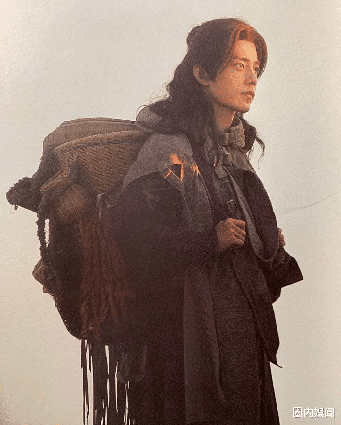 肖战|肖战非首选！剧组人员曝《斗罗》选角实情，三少直言：又帅又糊