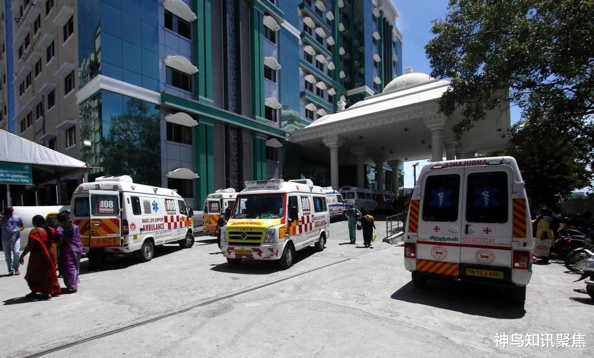 印度|印度女警察遭侮辱后，歹徒转发照片炫耀，引来三人合伙多次侵犯