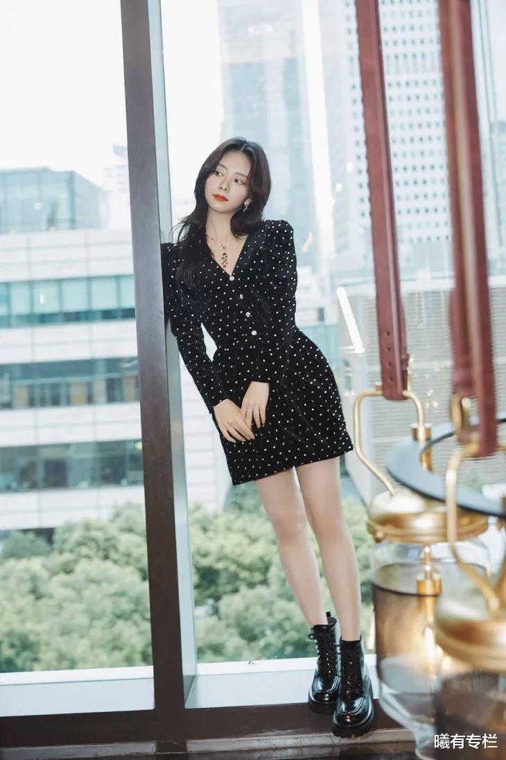 谭松韵|为啥30岁的谭松韵演高中生不招人烦？