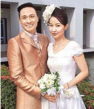 吴镇宇|吴镇宇儿子费曼近照：眼角疤痕仍触目惊心，当时气得怒摔话筒