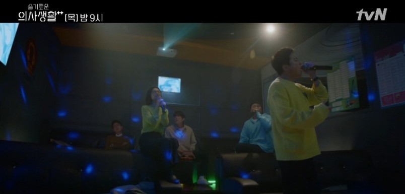 张小斐|《机智的医生生活2》第5集：安政源暖心的吻上冬天