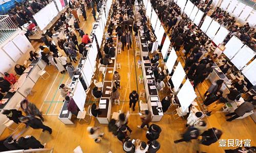 货车司机|又一行“抢人难”？1万元月薪涨到2万，90后还是不愿意入行？