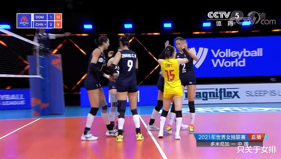 王梦洁|见到偶像紧张？她下场女排就赢球，“被王梦洁气到”冲上热搜榜第三