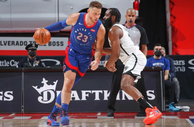 湖人隊(duì)|買斷第三人出爐！比格里芬更好，湖人最缺的就是他了