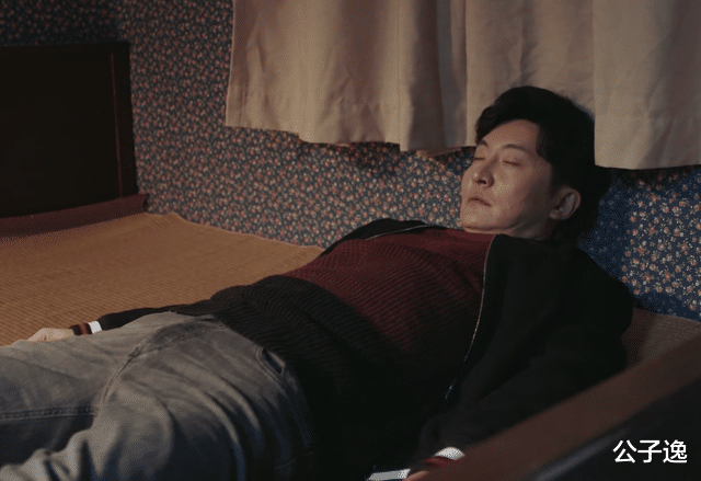 公子逸|《都挺好》原著苏明成“三次去赵美兰墓地”:从吼到哭,只余畸形