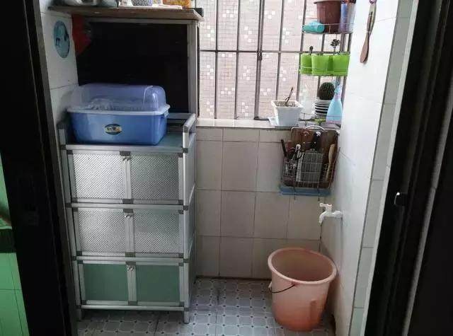 |闺蜜350的出租房，看到铁门我很嫌弃，可里面的装修吓到我了