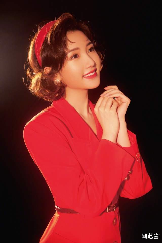 潮范酱|毛晓彤怒甩渣男，演绎90年代时装秀，复古风赶紧搞起来