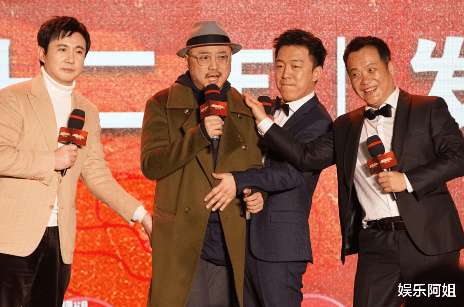 徐子淇|42岁韩星孔刘手臂肌肉太绝，背心下胸肌快比头大，网友：血脉贲张