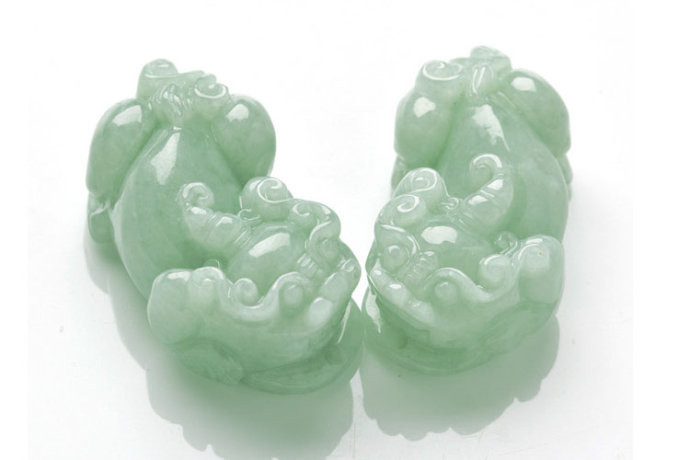 翡翠|招财小能手的翡翠貔貅也有雌雄之分，你知道怎么选吗？