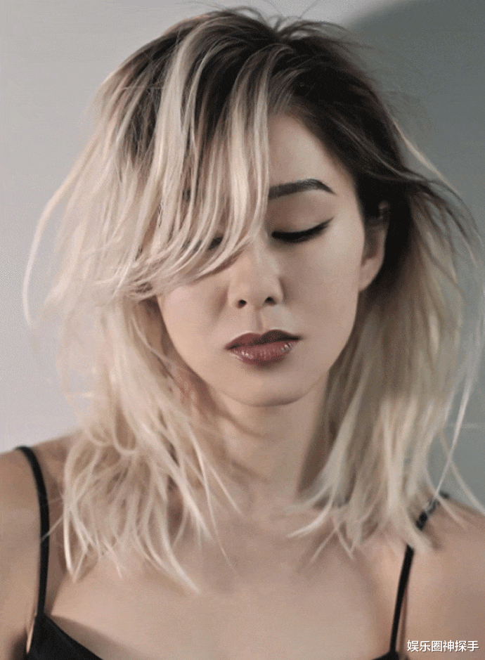 胡定欣|胡定欣不惑之龄仍单身，曾两夺视后，今40岁越变越美