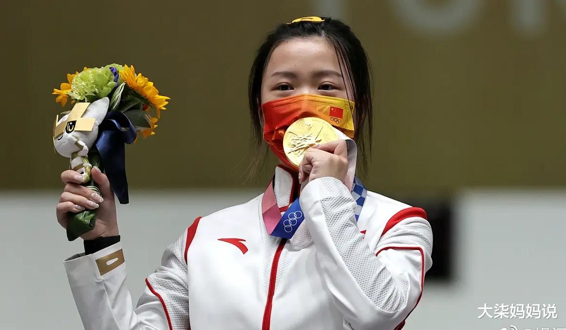 美甲|杨倩夺东京奥运会首金，美甲也不影响她发挥，孩子爱美没毛病