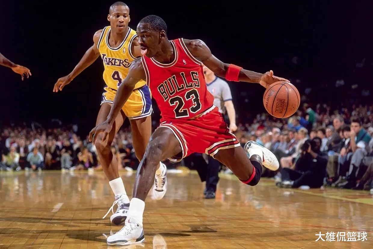 秋招|美媒FW列出了五个位置上最有资格入选总统山的四名球星，韦德入选